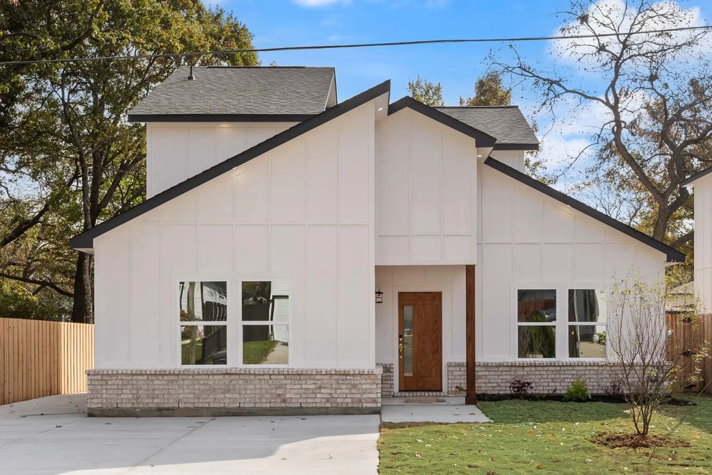 2182 Echo Lake Drive, Dallas