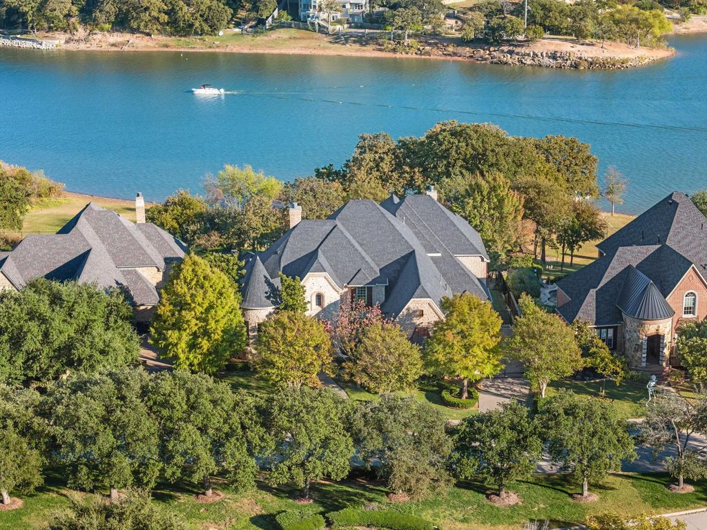 3114 Lake Creek Drive, Highland Village