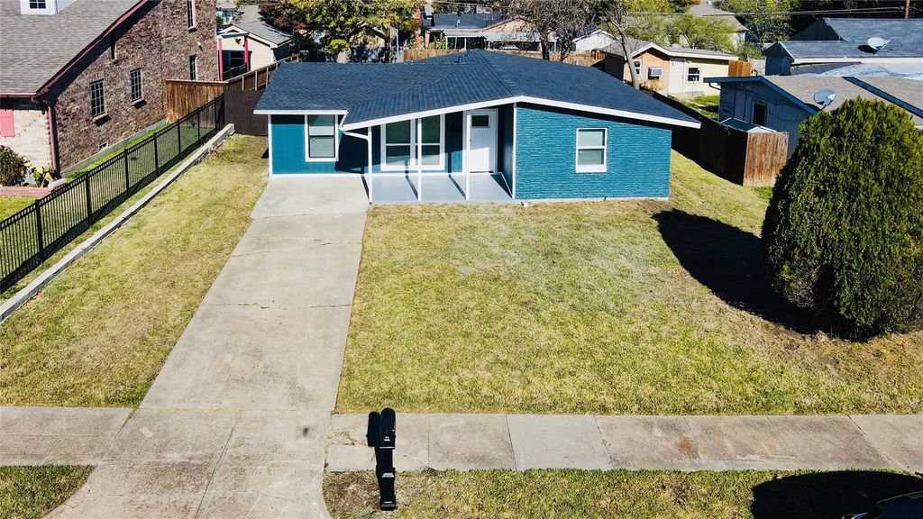 703 E Daugherty Drive, Garland