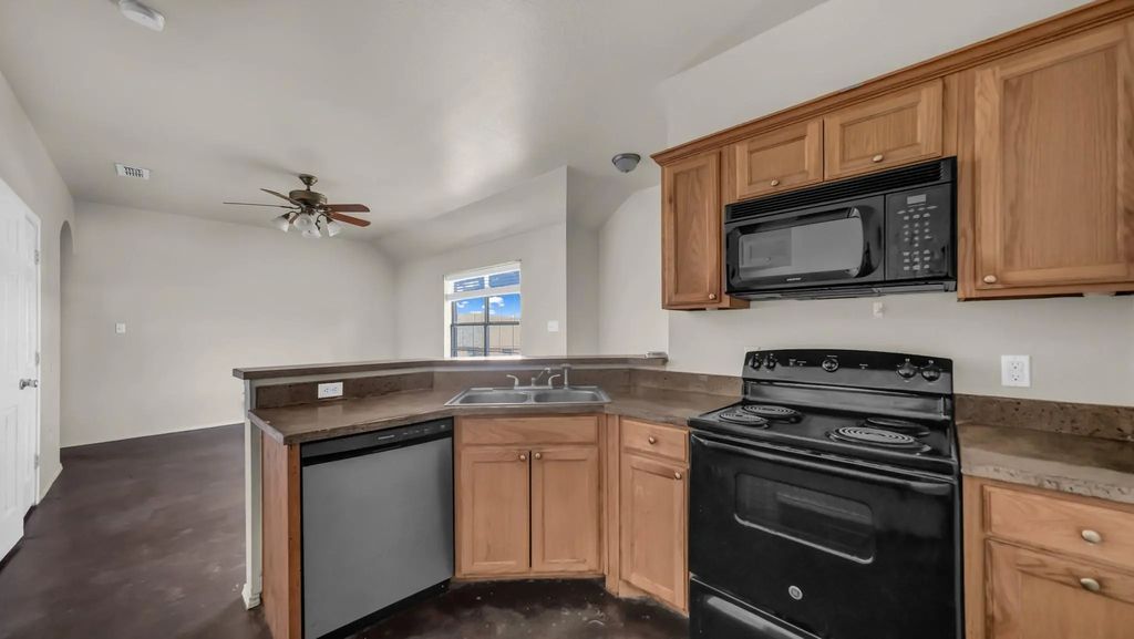 141 Lindas Creek Lane, Weatherford