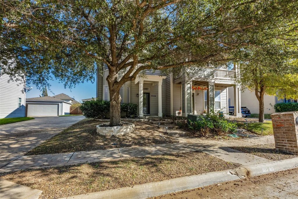 10740 Astor Drive, Fort Worth