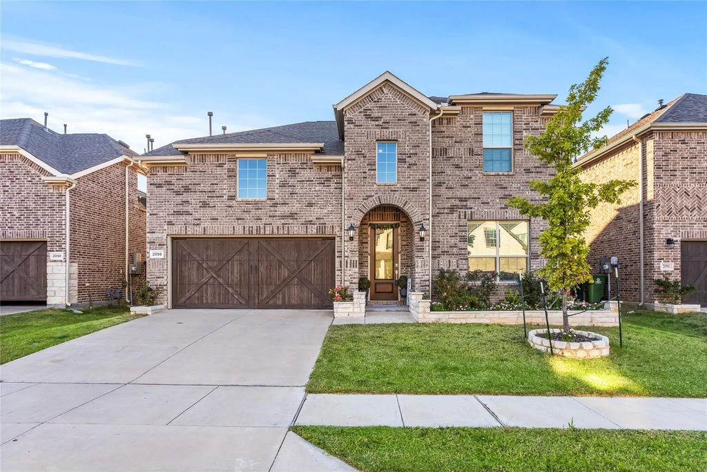 2096 Creekbluff Circle, Lewisville