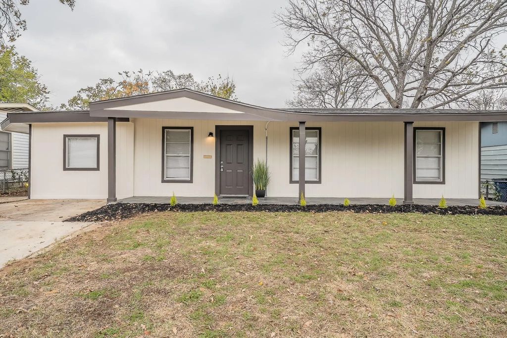 4545 Reaford Drive, Haltom City