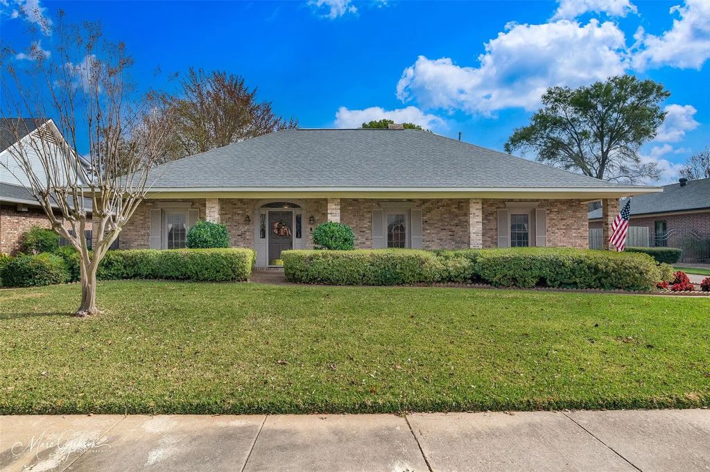 7709 Chesapeake Drive, Shreveport
