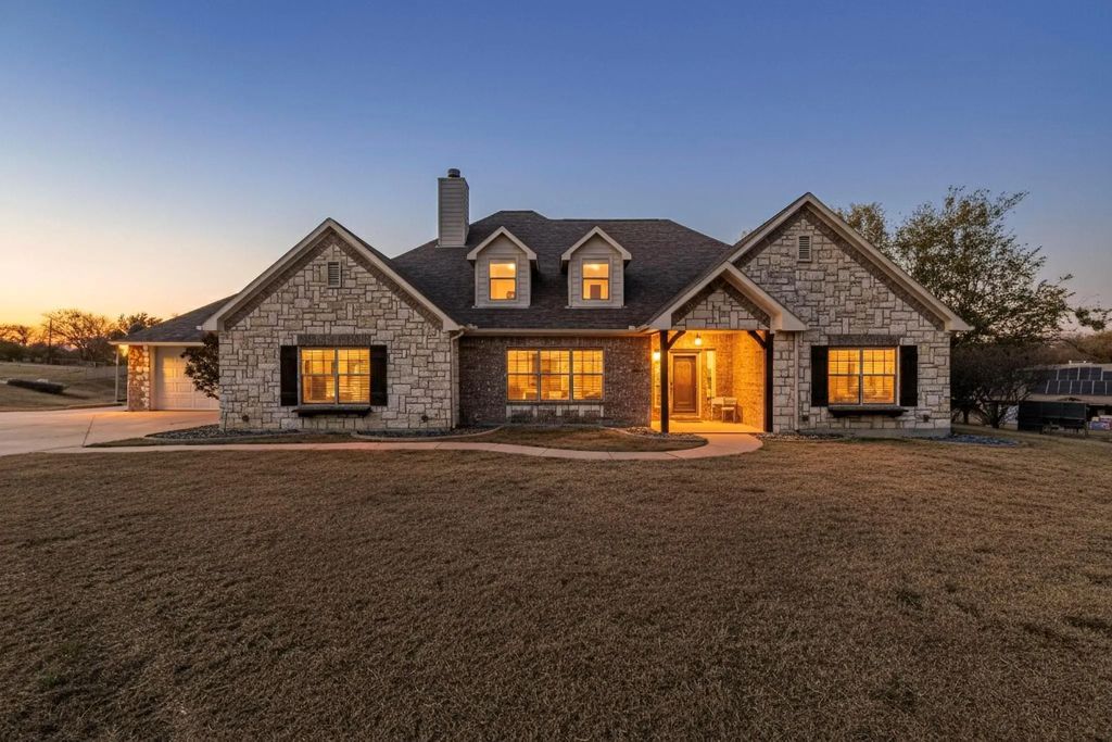 590 Norman Circle, Anna