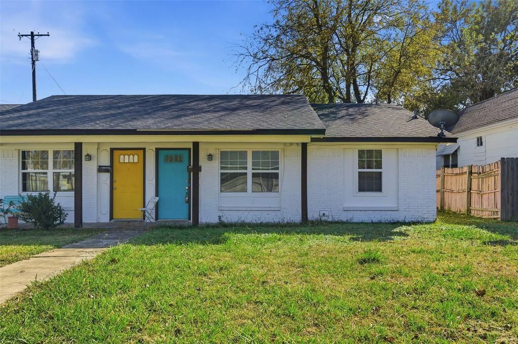 224 E Lake Street 224, Sherman
