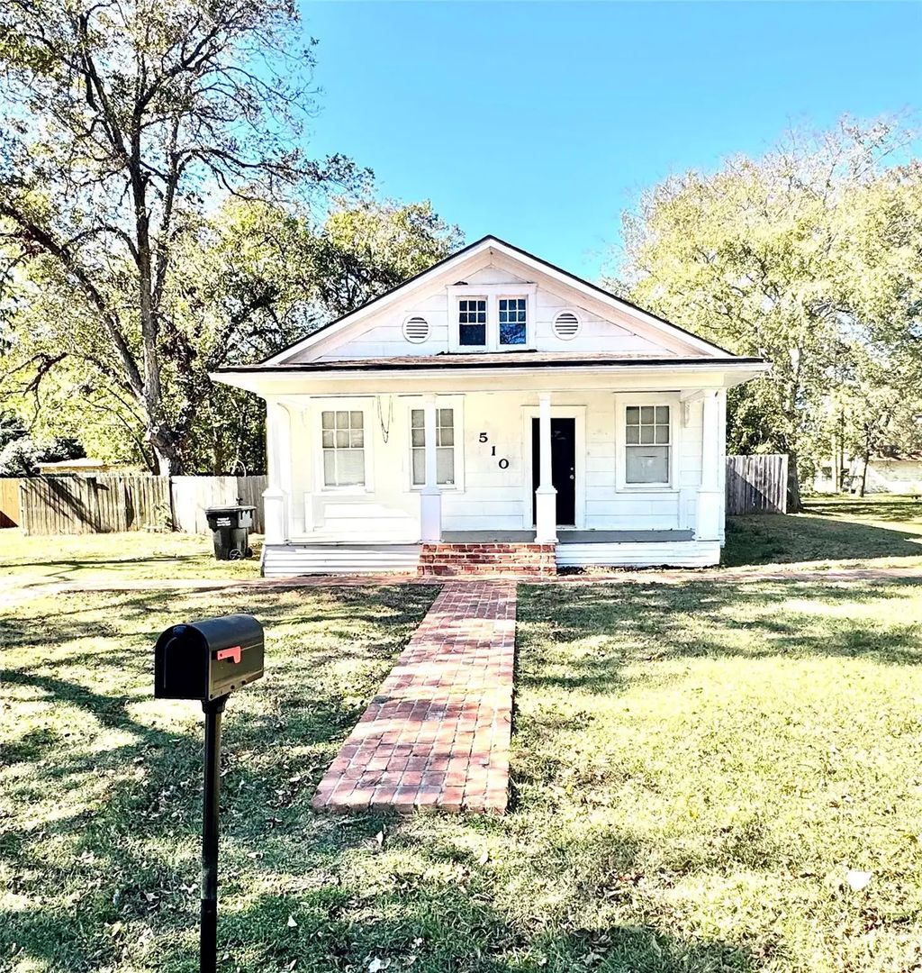 510 S 10th Avenue, Teague