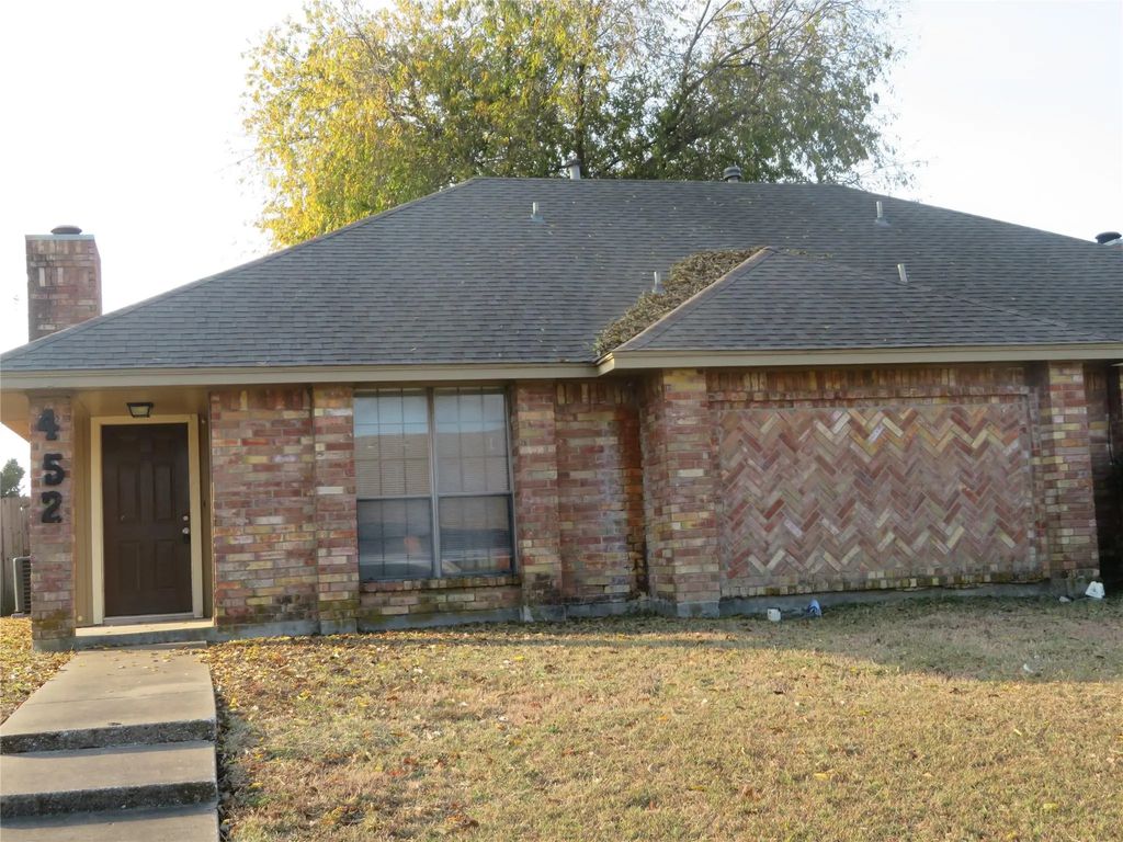 452 Finch Drive, DeSoto