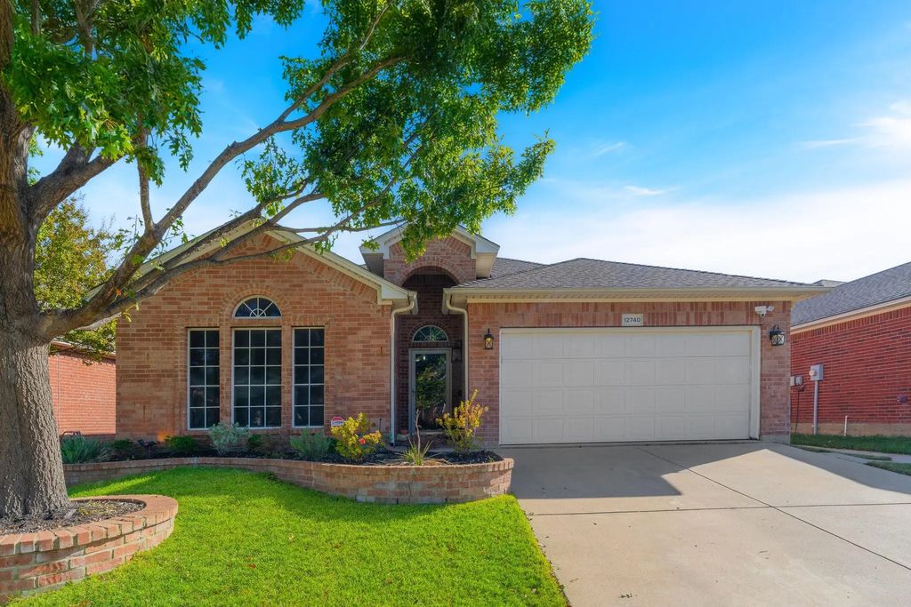 12740 Hannahsville Lane, Fort Worth
