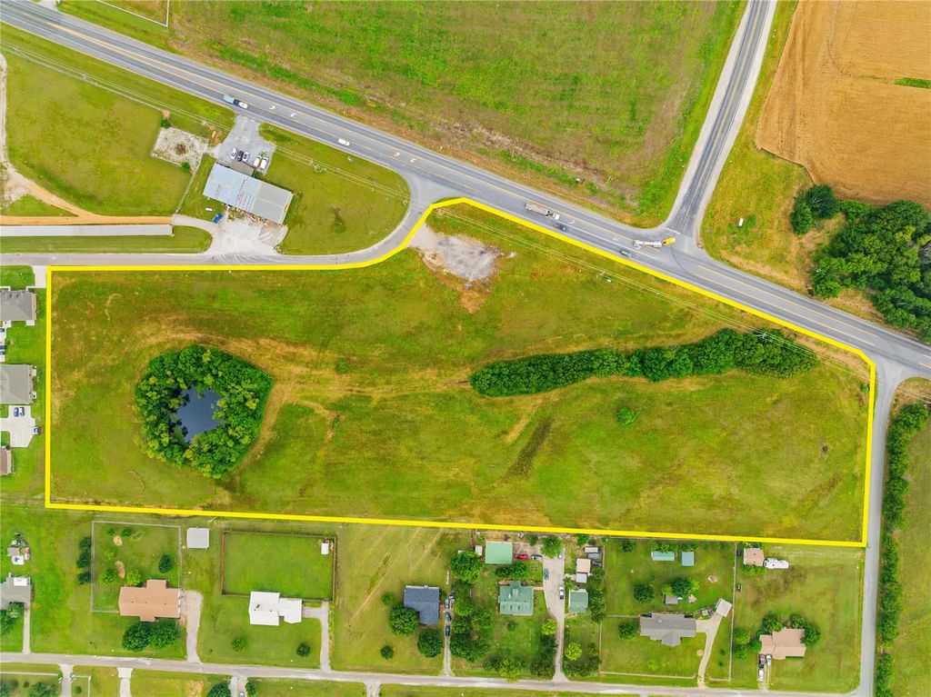 10.32 Ray Roberts Parkway N, Tioga