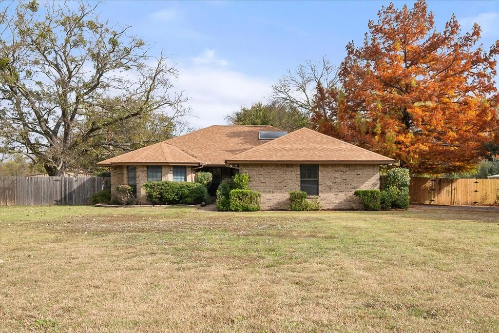 7870 Slay Street, Fort Worth