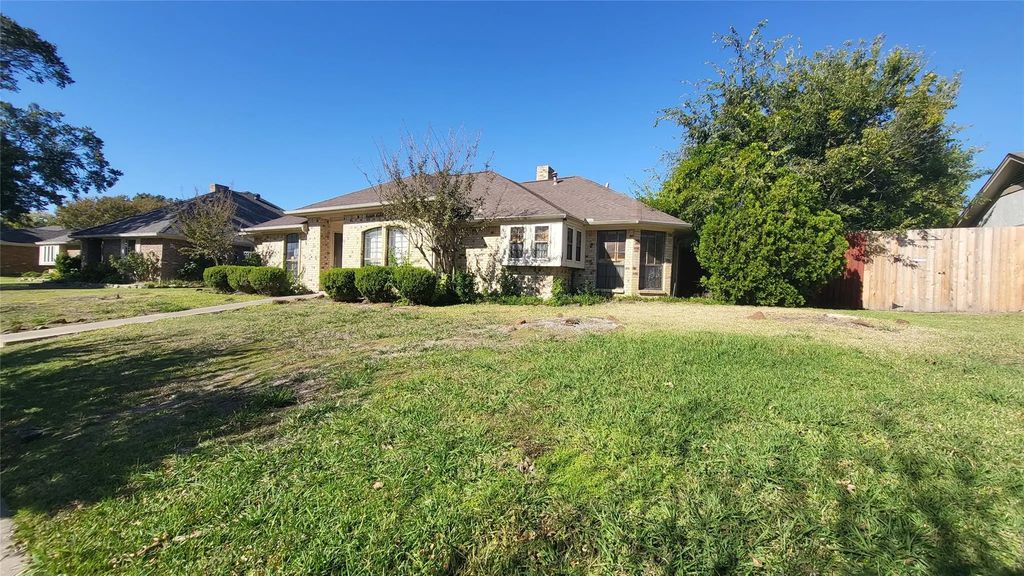2229 Ridgewood, Carrollton