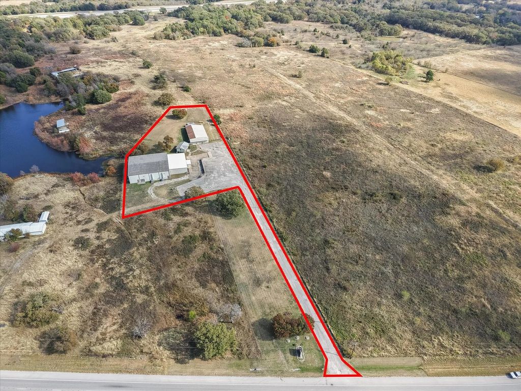 3640 N Business 45, Corsicana