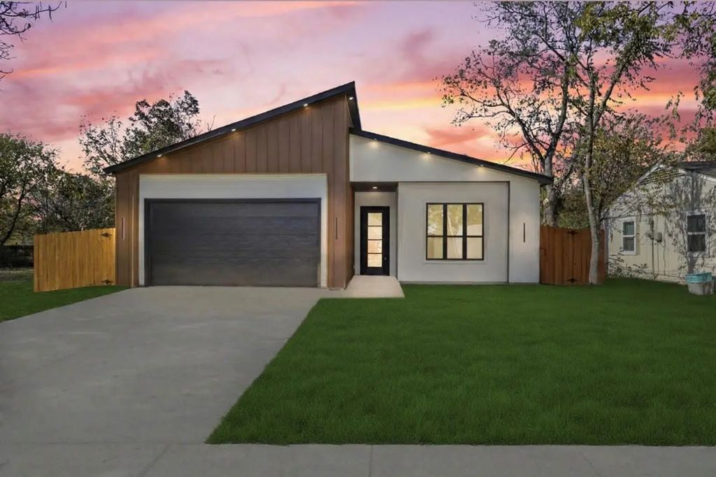726 Pangburn, Grand Prairie