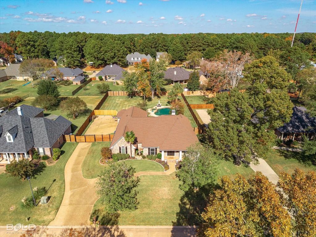 5020 Sweetwater Drive, Benton