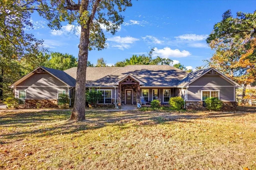 15831 Red Cloud Drive, Lindale