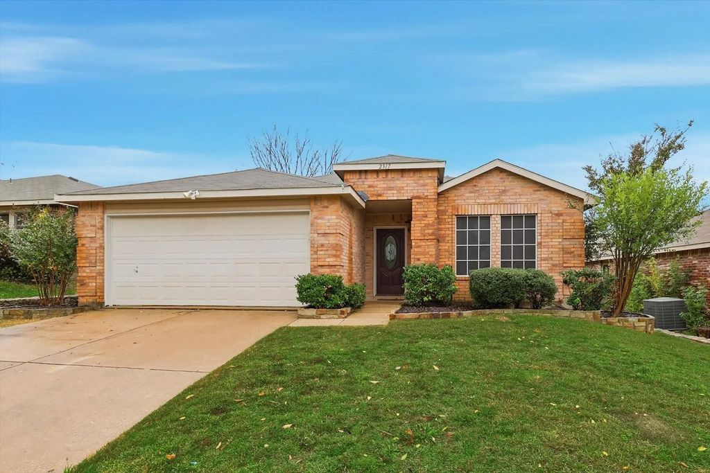 2317 Avalon Creek Way, McKinney