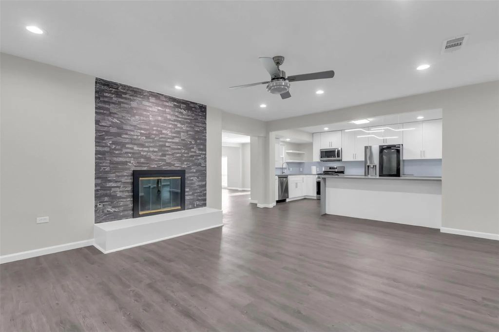 12904 Rosser Road, Farmers Branch