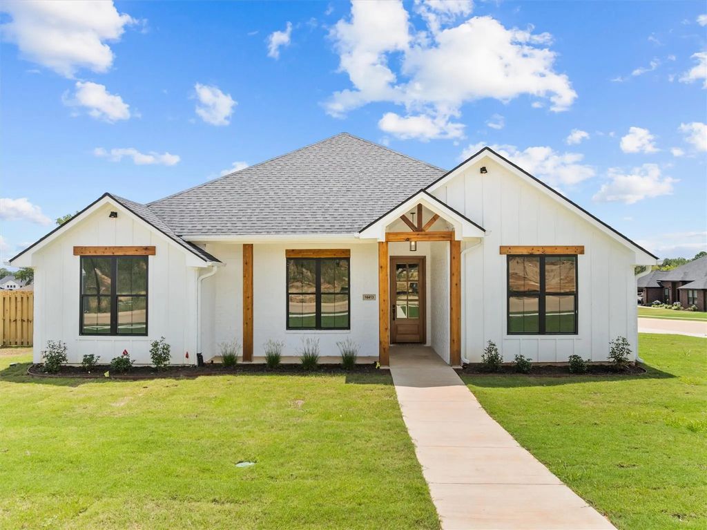 16413 Clearview Drive, Lindale