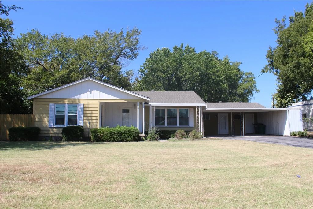 409 W Main Street, Azle