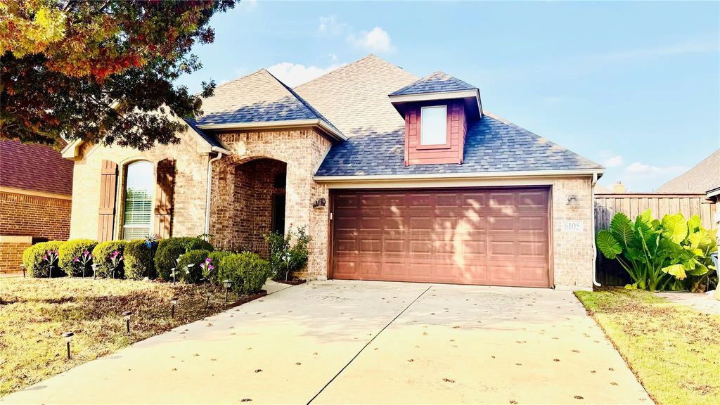 8105 Winter Falls Trail, Fort Worth