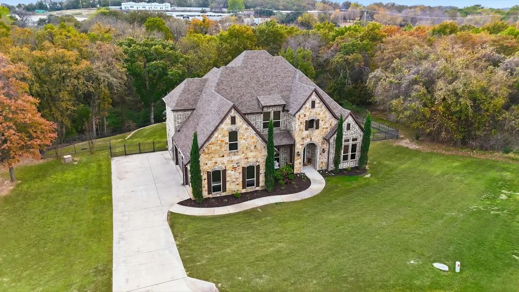 11236 Brady Oaks Court, Fort Worth