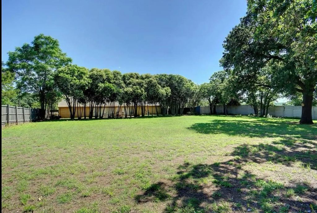 1052 W Dove Road, Southlake