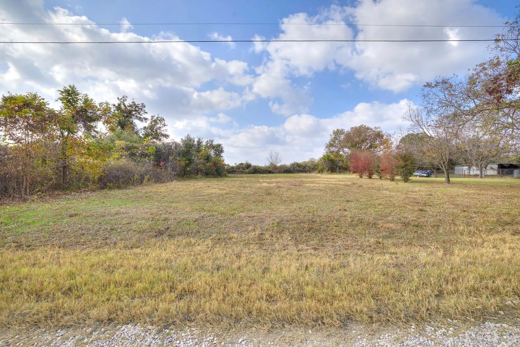 6300 S Lakeside Hills Court, Granbury