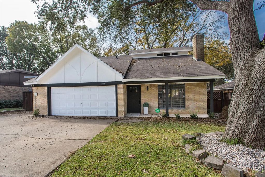1918 Longmeadow Drive, Arlington