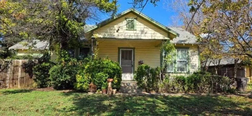 5028 Donnelly Avenue, Fort Worth
