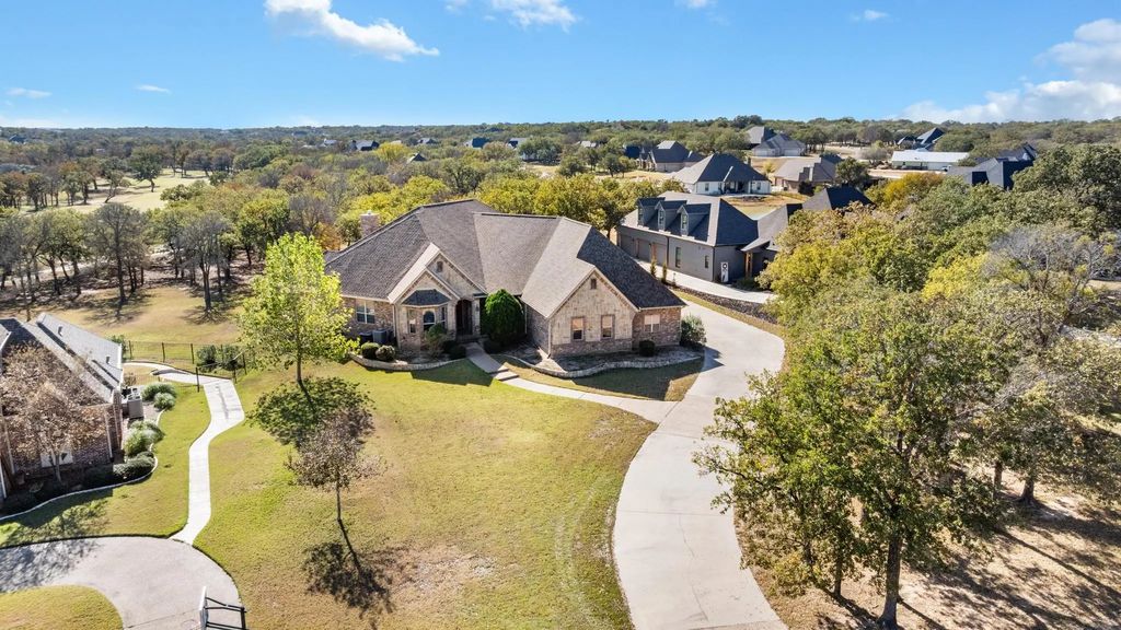 227 Sugartree Circle, Lipan