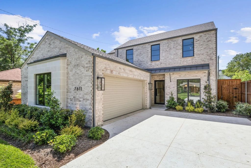 7611 Caillet Street, Dallas
