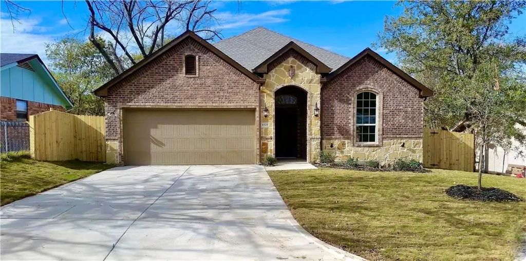 1525 Avenue A, Grand Prairie