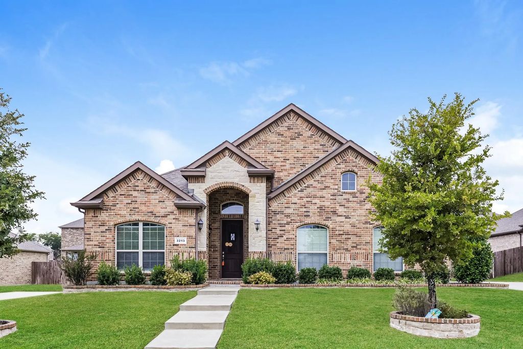 3213 Charing Cross Road, Midlothian