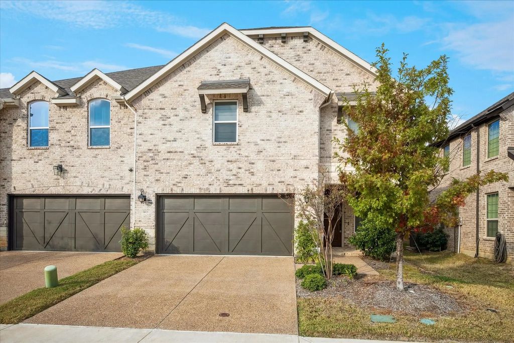 3905 Dame Ragnel Drive, Lewisville