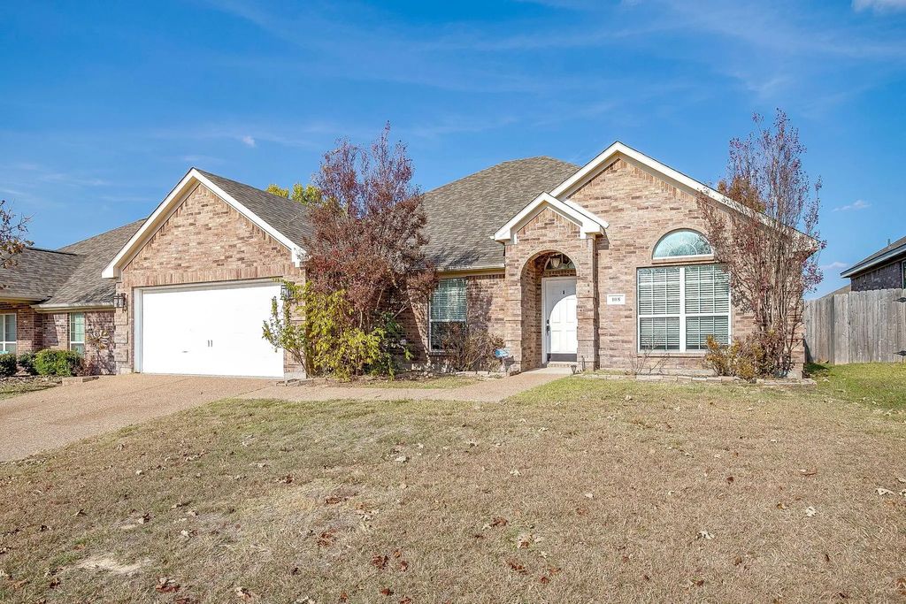 108 Pony Express Trail, Willow Park