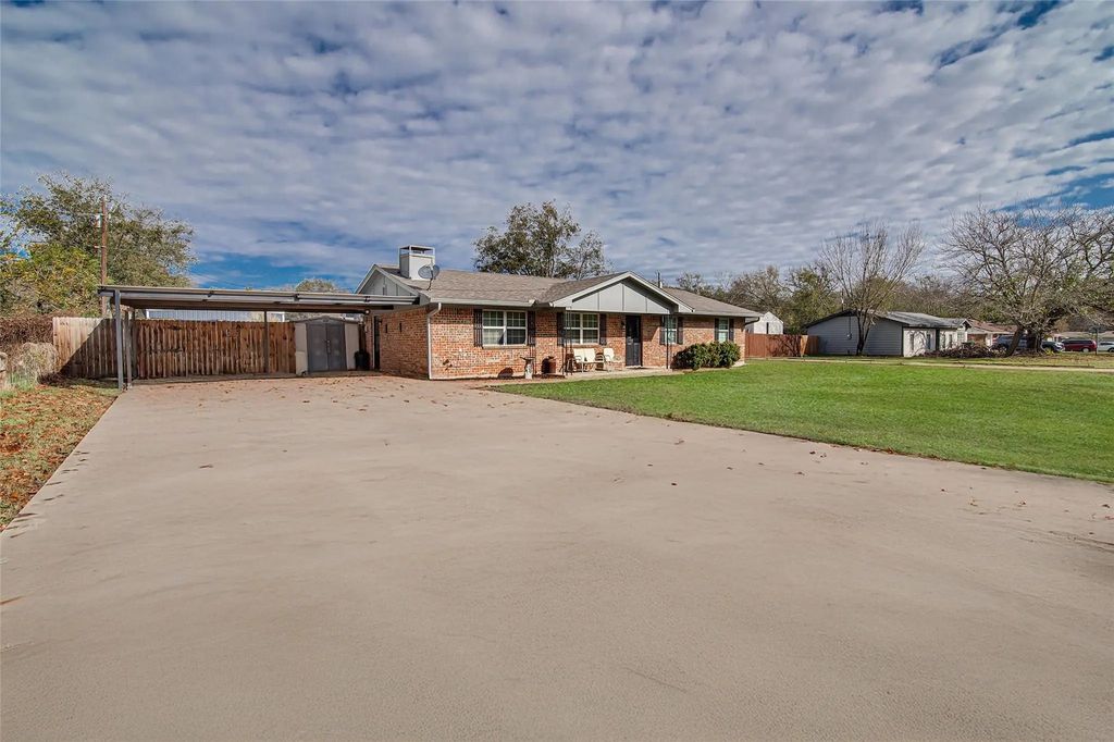 6207 Creek Crossing Road, Alvarado