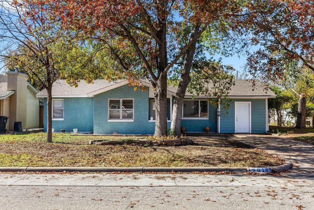 2010 Burroughs Street, Wichita Falls