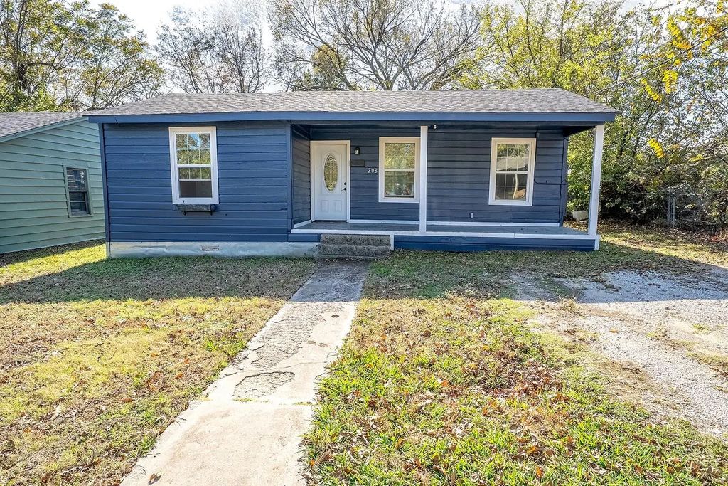 208 3rd Street, Whitesboro