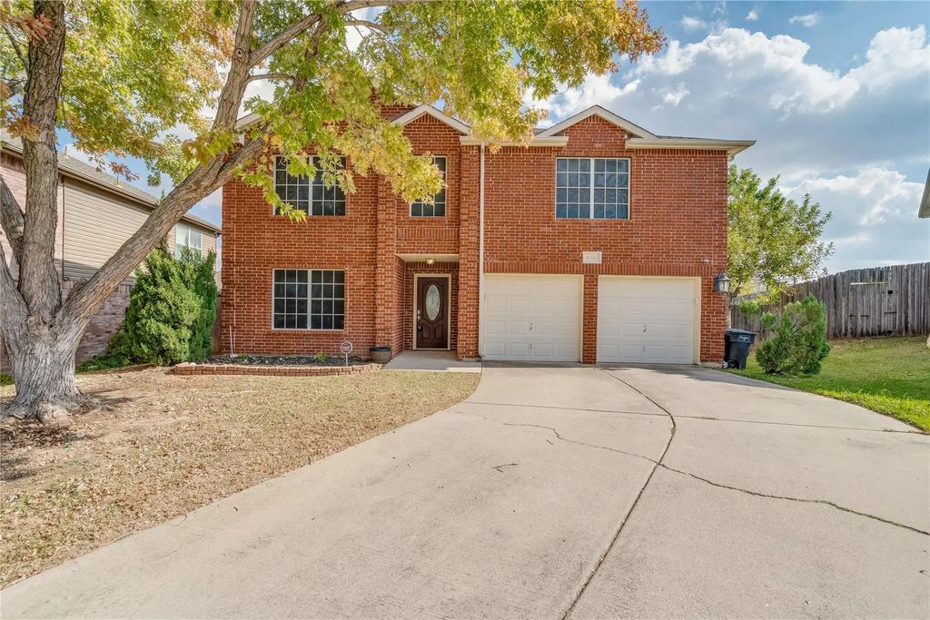 8341 Southern Prairie Drive, Fort Worth