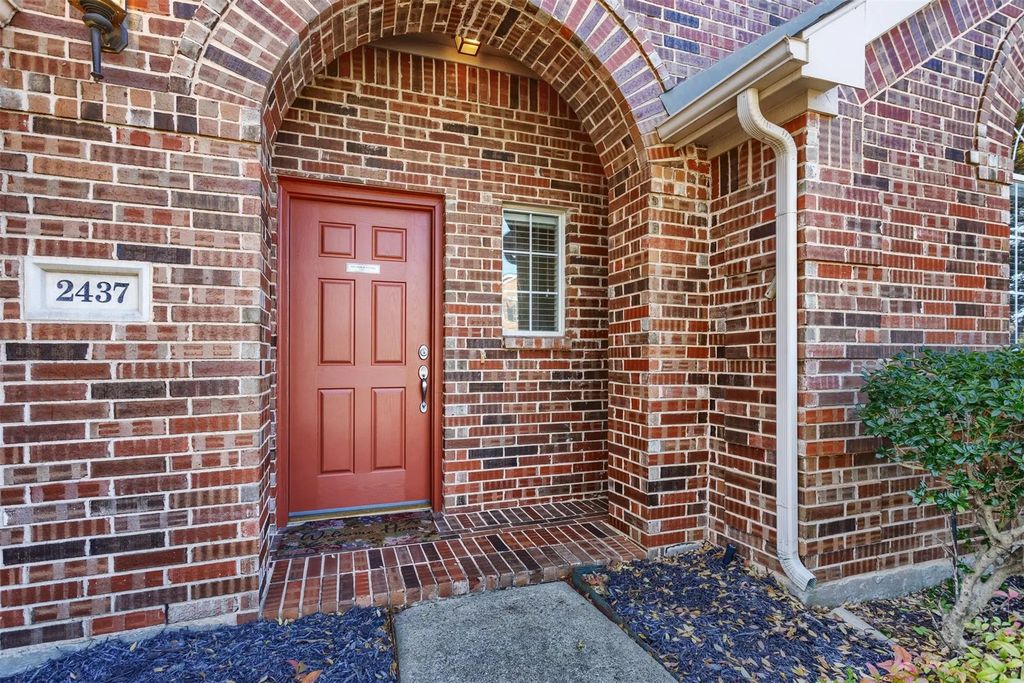 2437 Campfire Lane, Frisco