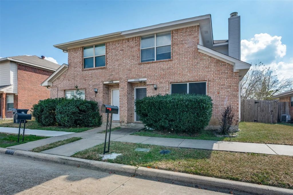 1008 Tennessee Trail, Arlington