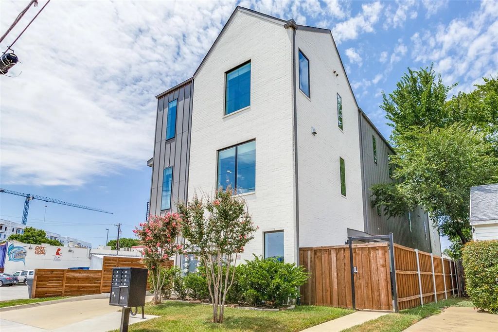 5515 Bryan Parkway 101, Dallas