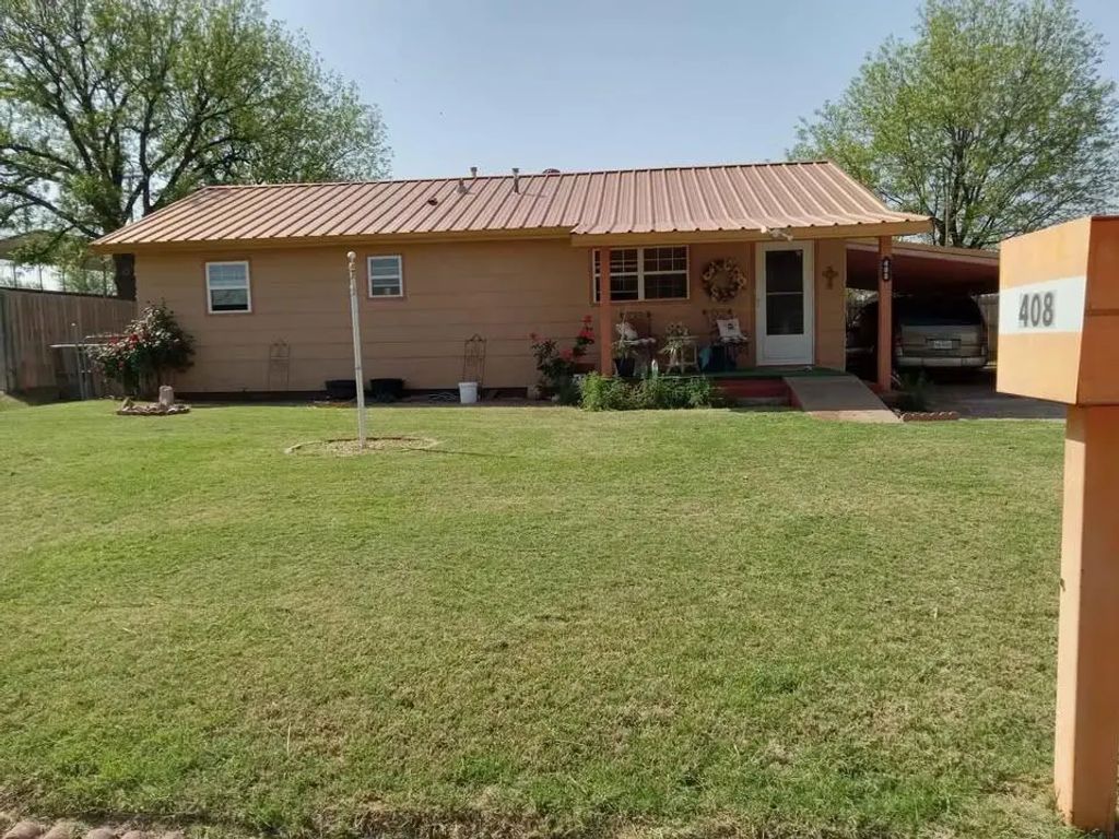 408 E Johnston Street, Rotan