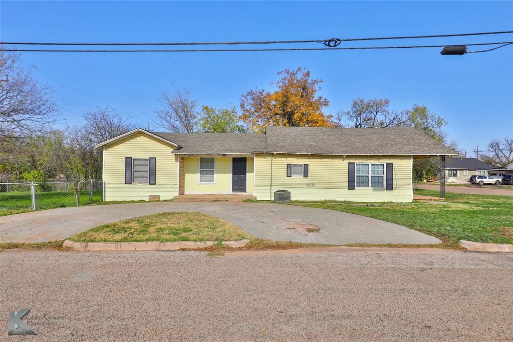 1558 Portland Avenue, Abilene