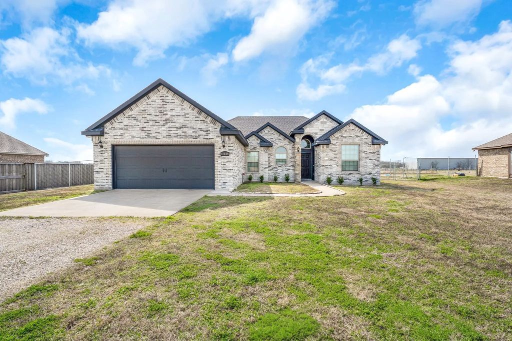 11729 County Road 313, Terrell