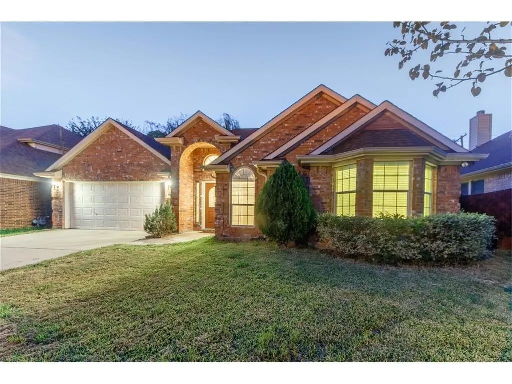 3615 Sadge Lane, Irving