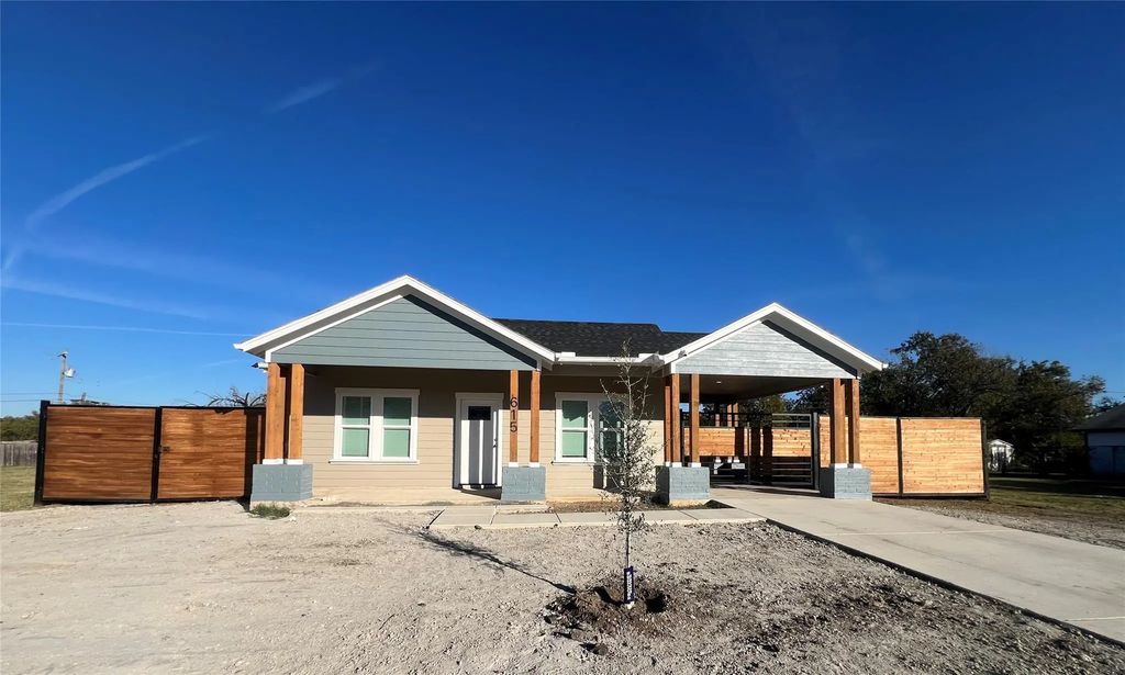 615 Luxton Street, Fort Worth