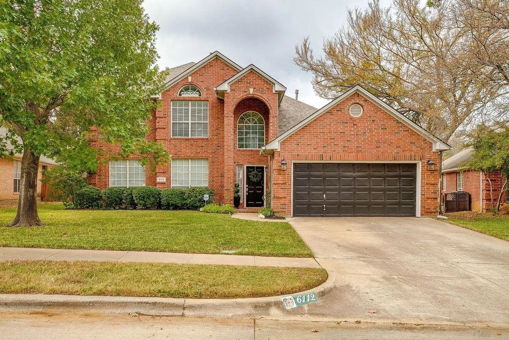 6112 Fannin Drive, Arlington