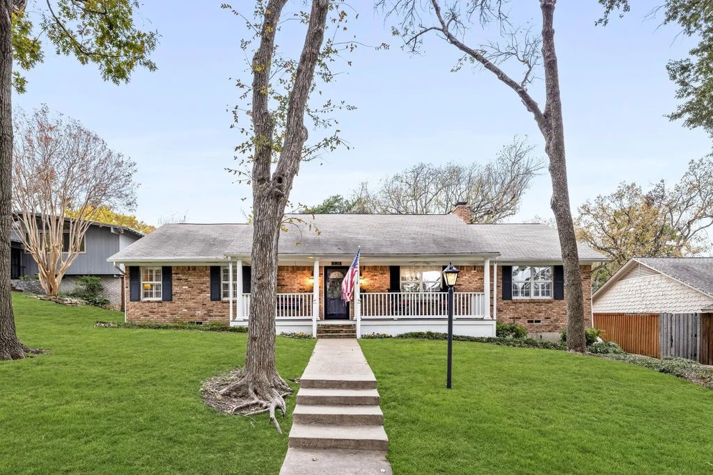 9258 Cliffmere Drive, Dallas